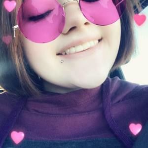 Meet your Posher, Alexia